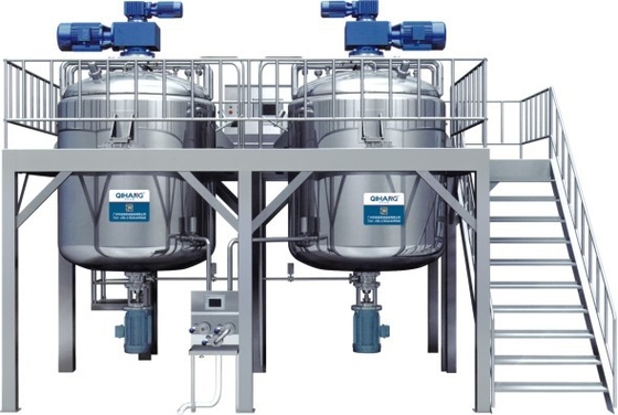 Máy trộn mỹ phẩm ba lớp mạnh mẽ Thời gian sản xuất ngắn